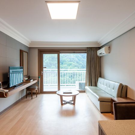 Vivaldi Park Hotel Hongcheon Ngoại thất bức ảnh