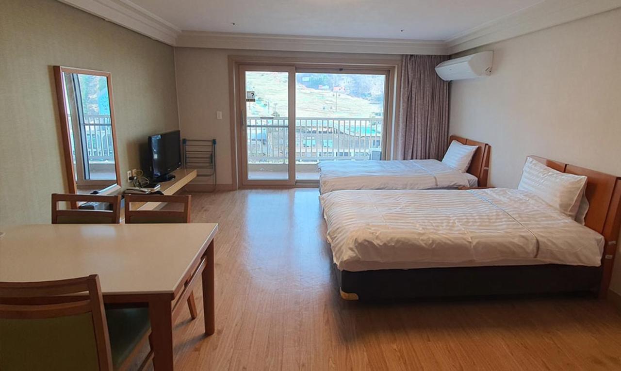 Vivaldi Park Hotel Hongcheon Ngoại thất bức ảnh