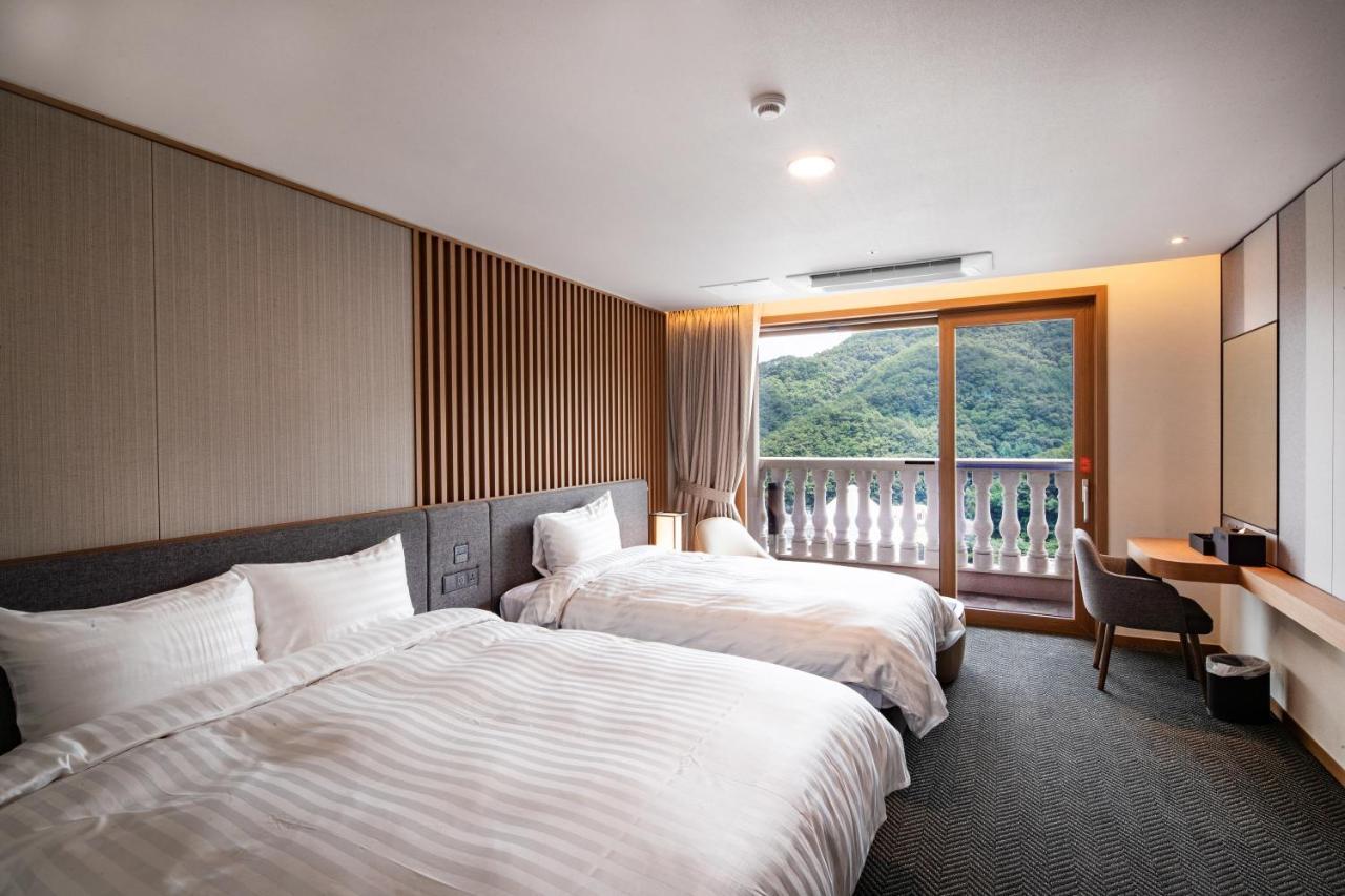 Vivaldi Park Hotel Hongcheon Phòng bức ảnh